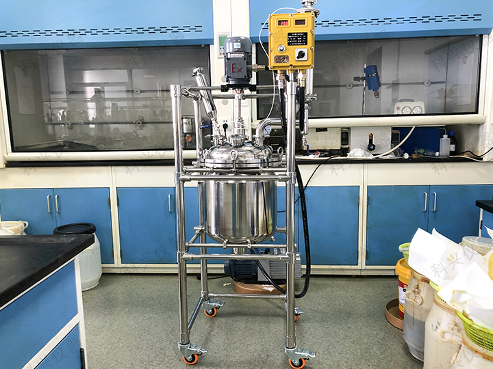 上?？婆d儀器與上海某實業(yè)公司合同不銹鋼反應釜